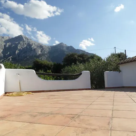Corrasi Villa Oliena